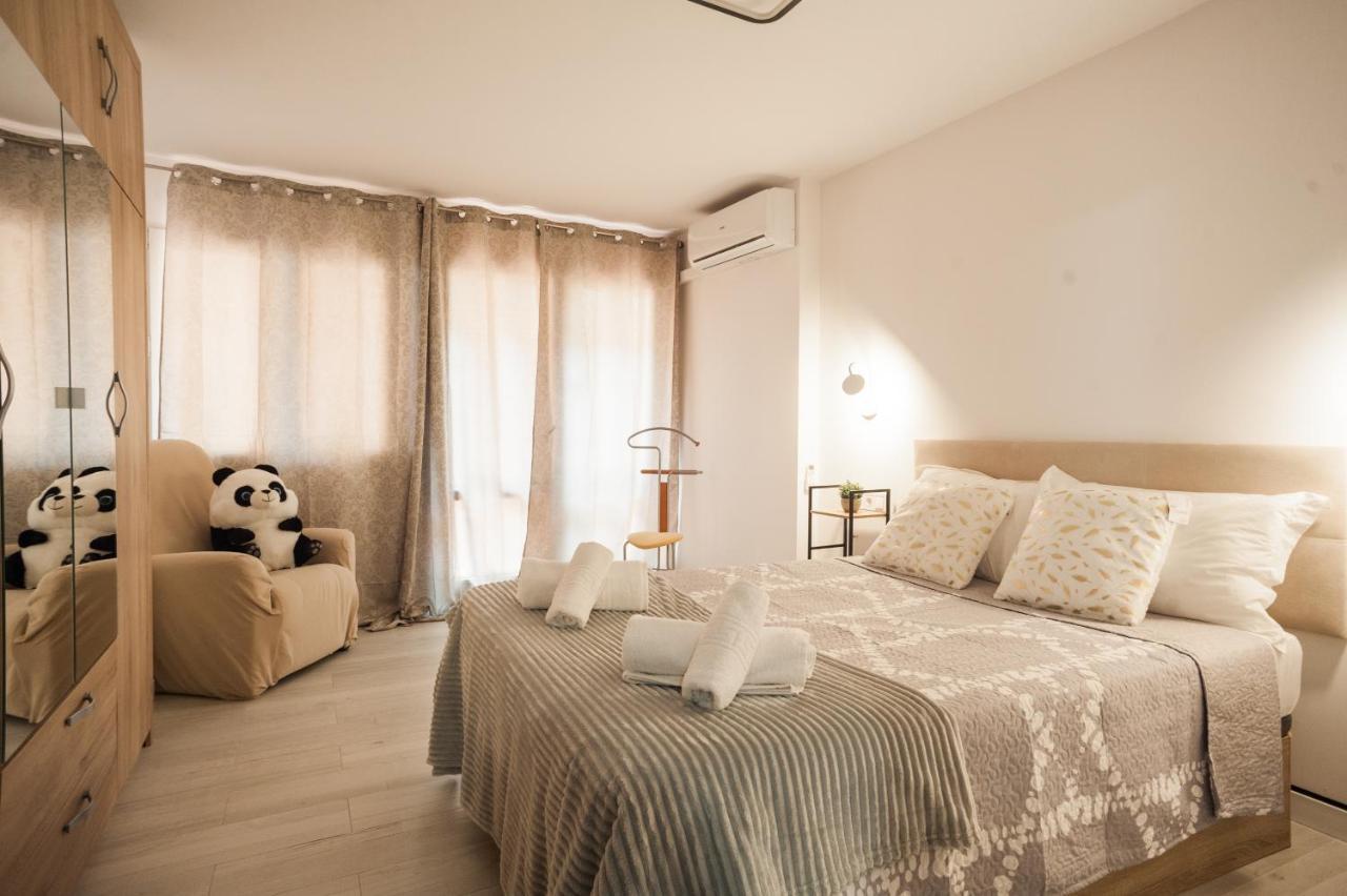 Oasis Apartment Valencia Exterior foto